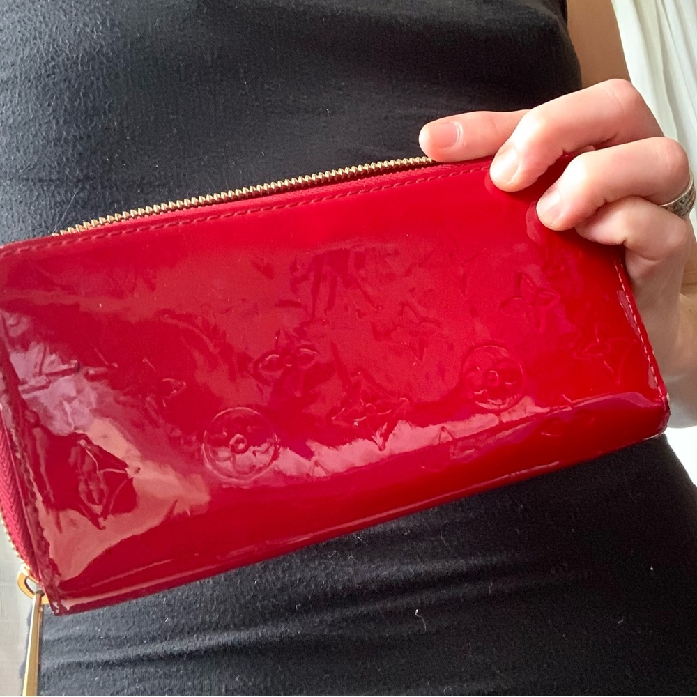LOUIS VUITTON Red Cerise Vernis Leather Monogram Zippy Wallet, Excl. Cond.($970)